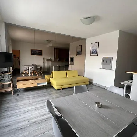 Regina T2 Vue Ocean Apartment